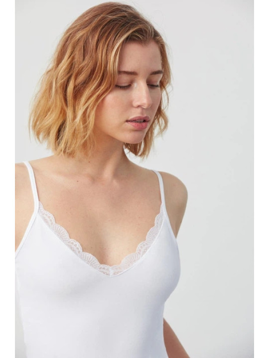 Женская базовая майка Ysabel Mora 63431