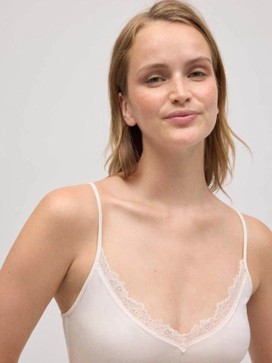 Жіноча біла майка на бретельках Ysabel Mora 108945-2