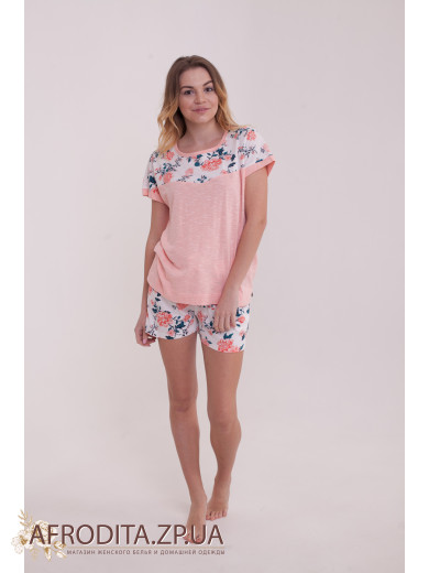 Комплект з шортами 